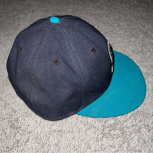 New Era 59FIFTY Teal/Navy Seattle Mariners Authentic Collection On Field 7-1/4 - Picture 4 of 8
